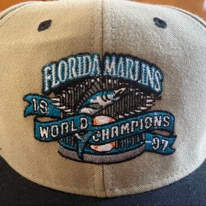 RARE VINTAGE FLORIDA MARLINS 1997 WORLD CHAMPIONSHIP HAT